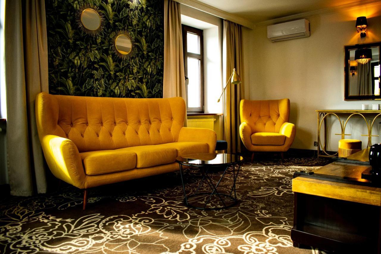 Hotel Pruski Orneta Екстериор снимка