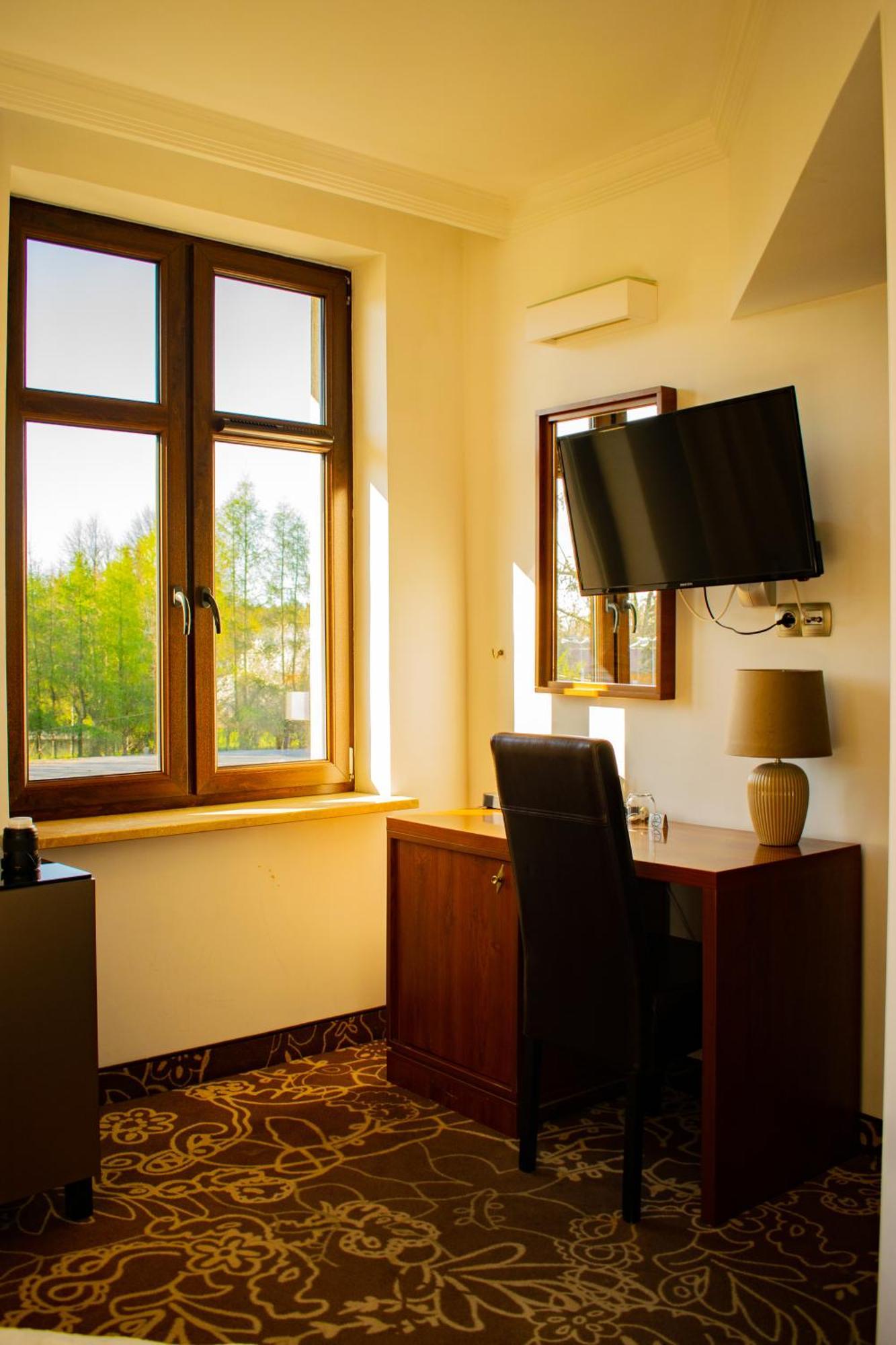 Hotel Pruski Orneta Екстериор снимка