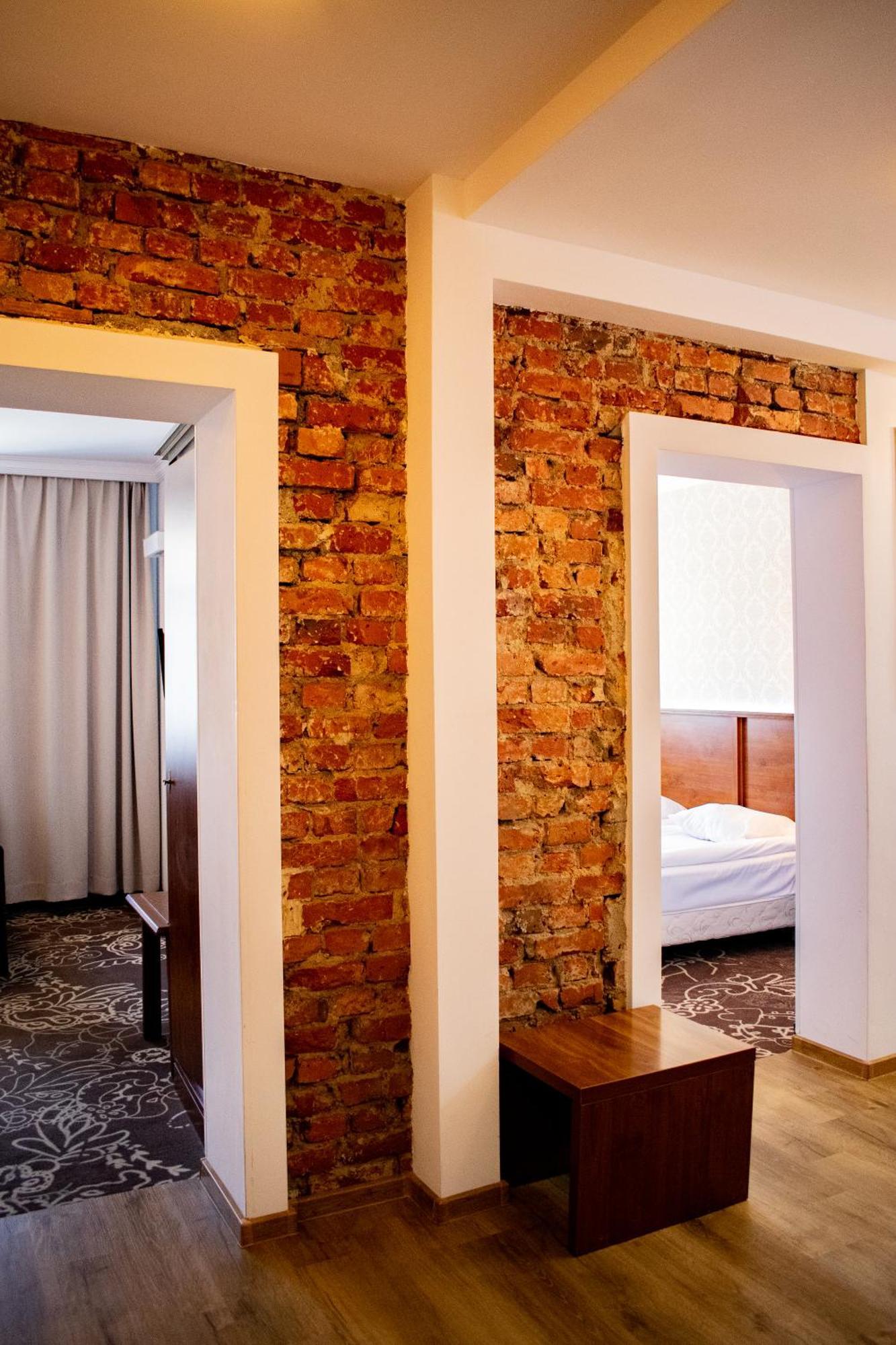 Hotel Pruski Orneta Екстериор снимка