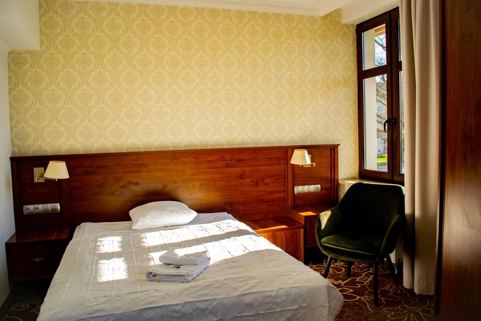 Hotel Pruski Orneta Екстериор снимка