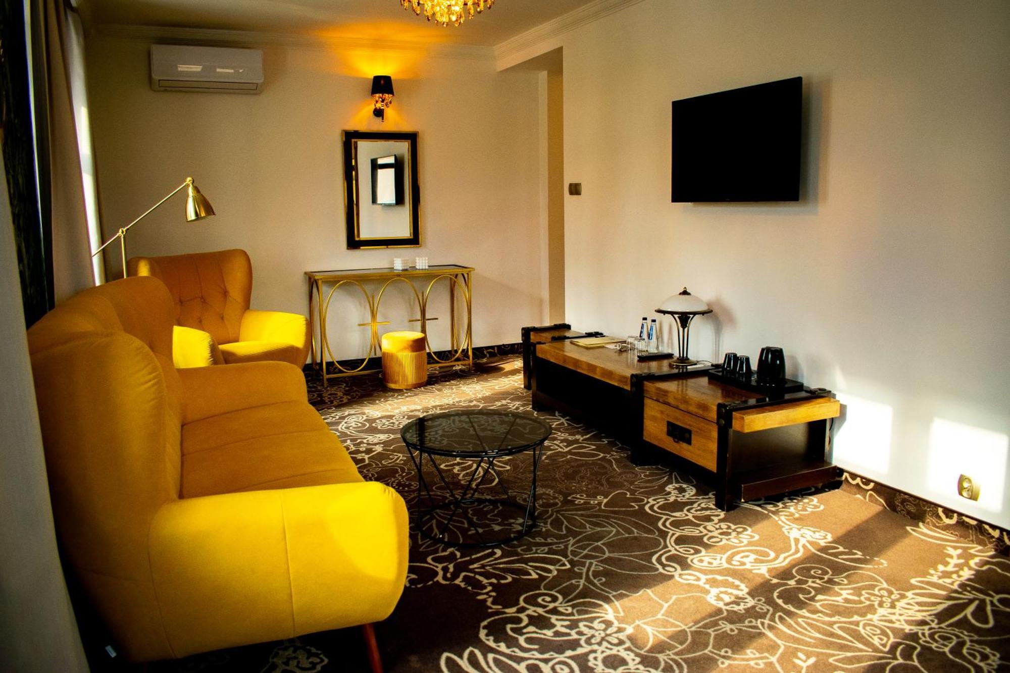 Hotel Pruski Orneta Екстериор снимка