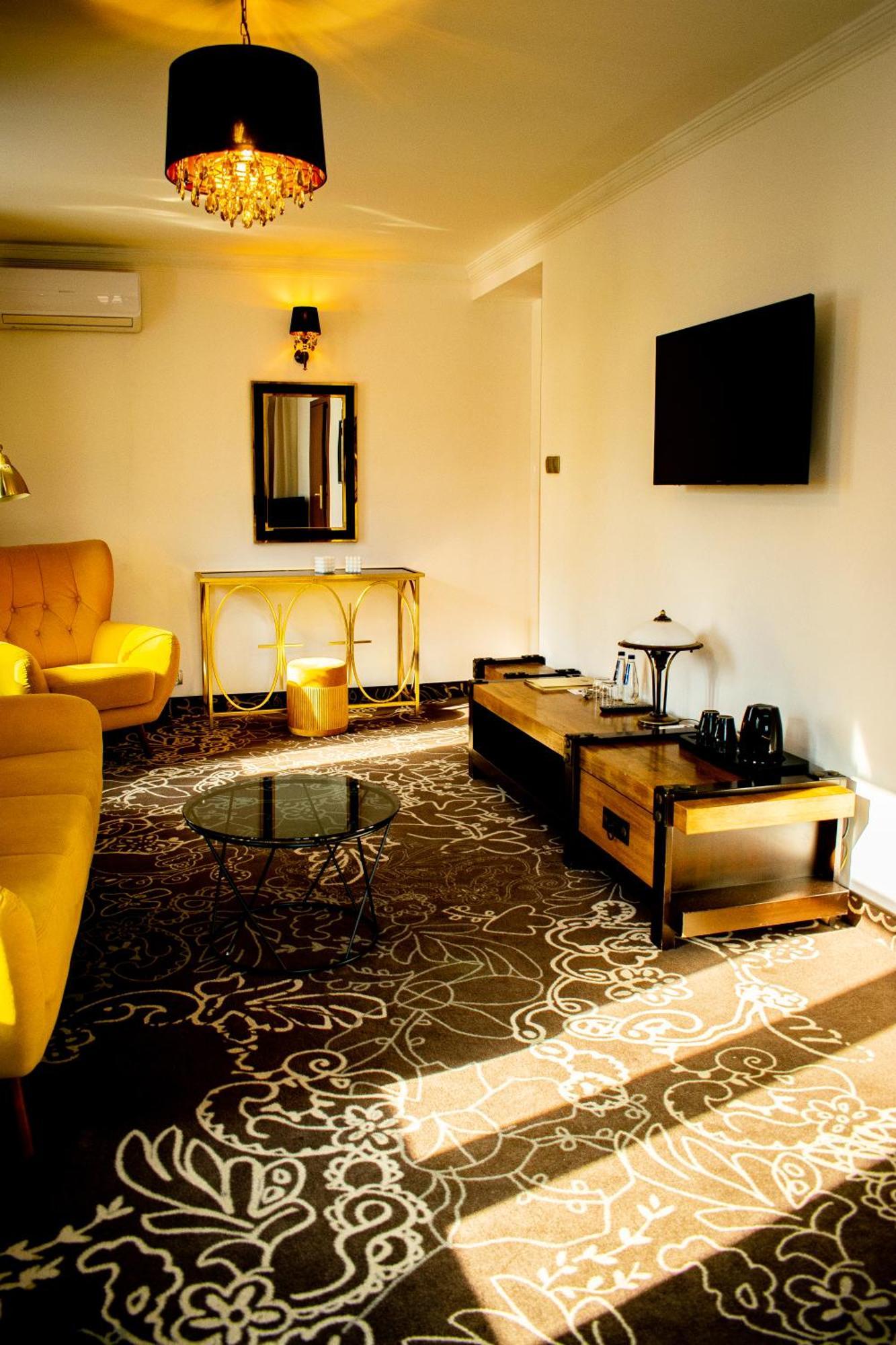 Hotel Pruski Orneta Екстериор снимка