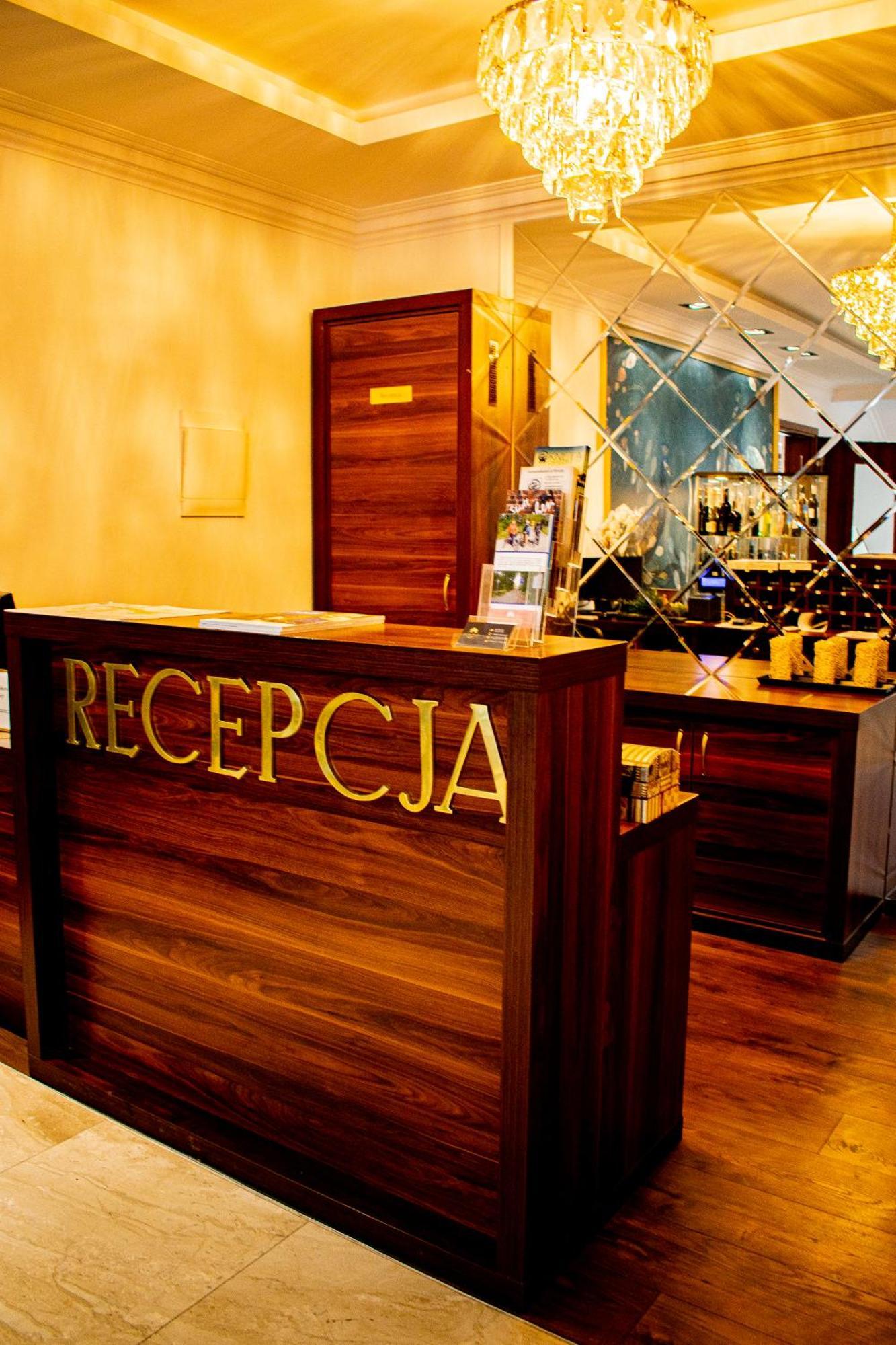 Hotel Pruski Orneta Екстериор снимка